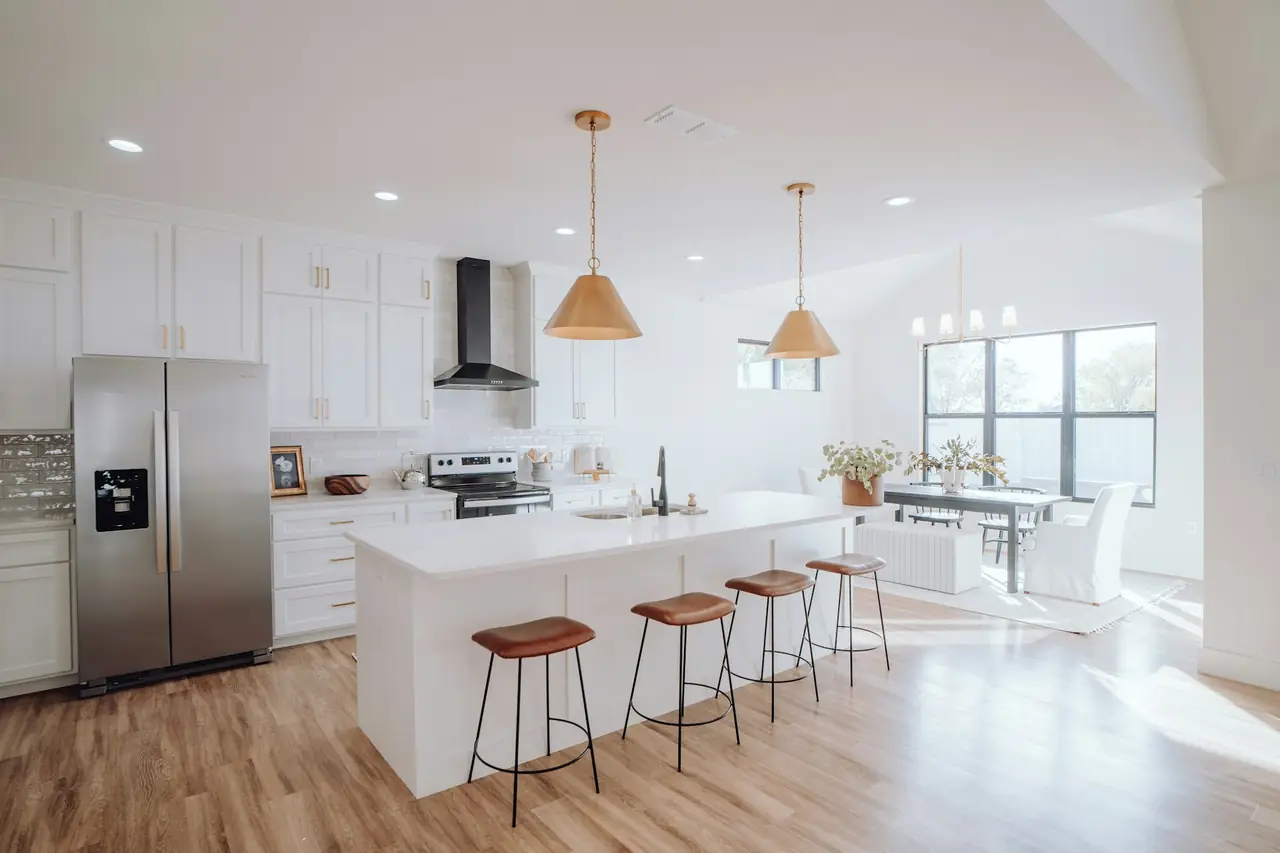 Kitchen with island bench